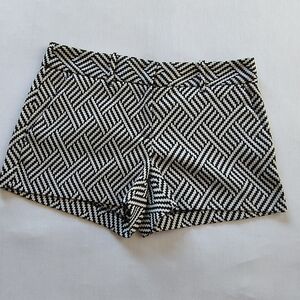 Metaphor Black and White Geometric Women Shorts Size 4